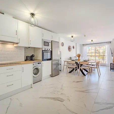 2 Bdr Charming In Christianos Apartamento *