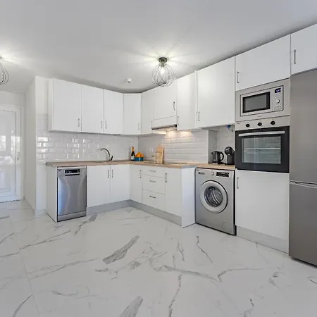 2 Bdr Charming In Christianos *