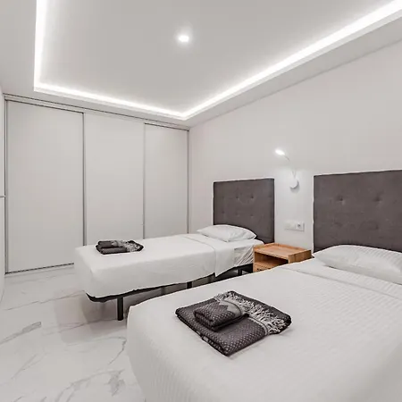 2 Bdr Charming In Christianos Apartament Los Cristianos (Tenerife)